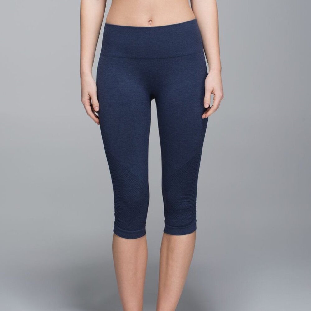 Lululemon In The Flow Crop II -Heathered Deep Navy-SIZE 6